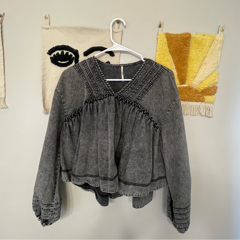 Free People peplum top. Size XS, only worn once.